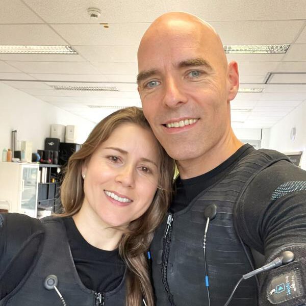 Inhaber Nina und Timo vom groupfit Fitnessstudio in München Trudering beim EMS Training